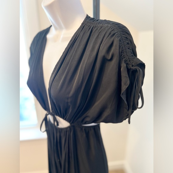 MADISON THE LABEL Marilyn Maxi Dress size xs,s,m - Picture 3 of 9